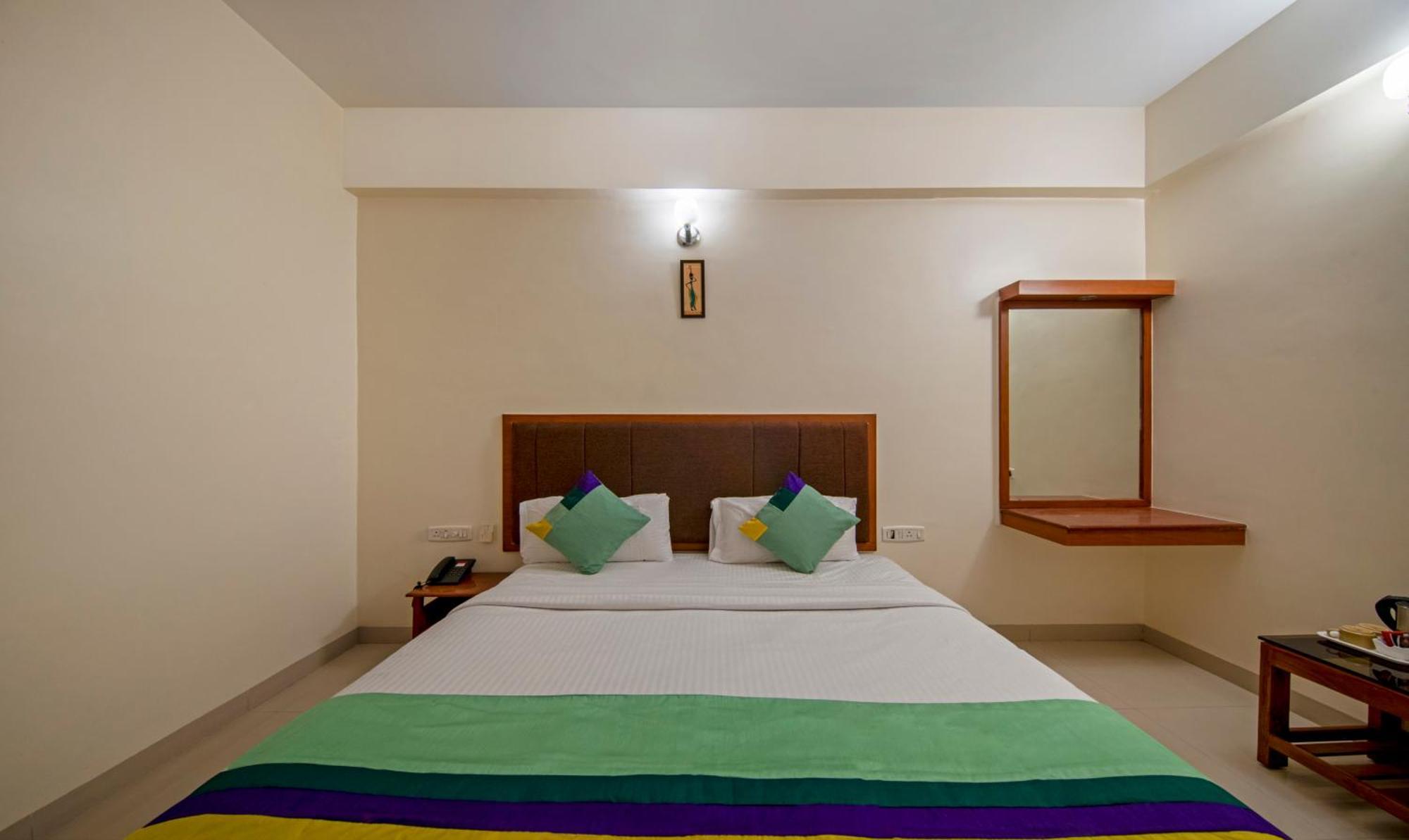 แฟ็บโฮเต็ล แซม เรซิเดนซี Hotel โคอิมบาทอร์ ภายนอก รูปภาพ