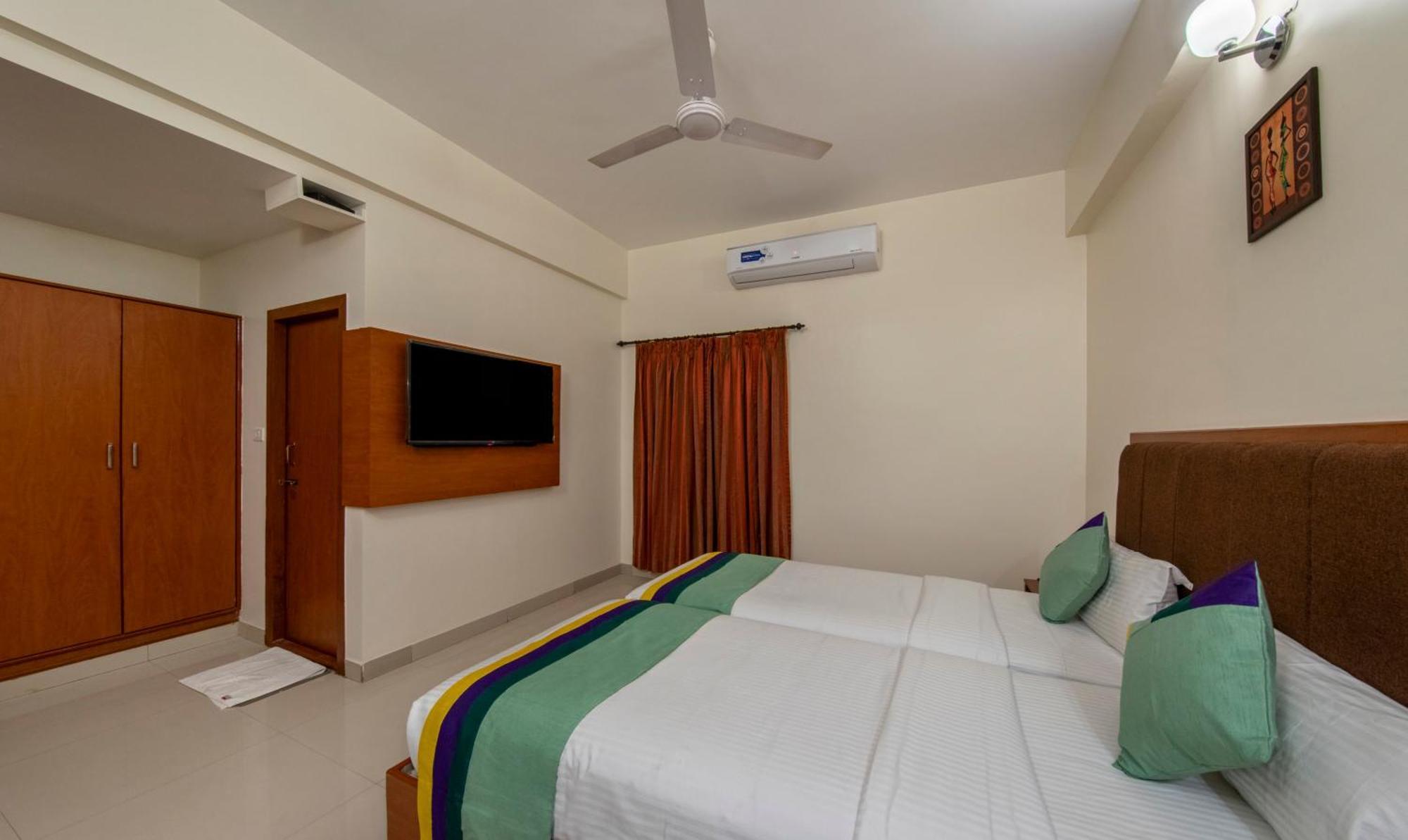 แฟ็บโฮเต็ล แซม เรซิเดนซี Hotel โคอิมบาทอร์ ภายนอก รูปภาพ