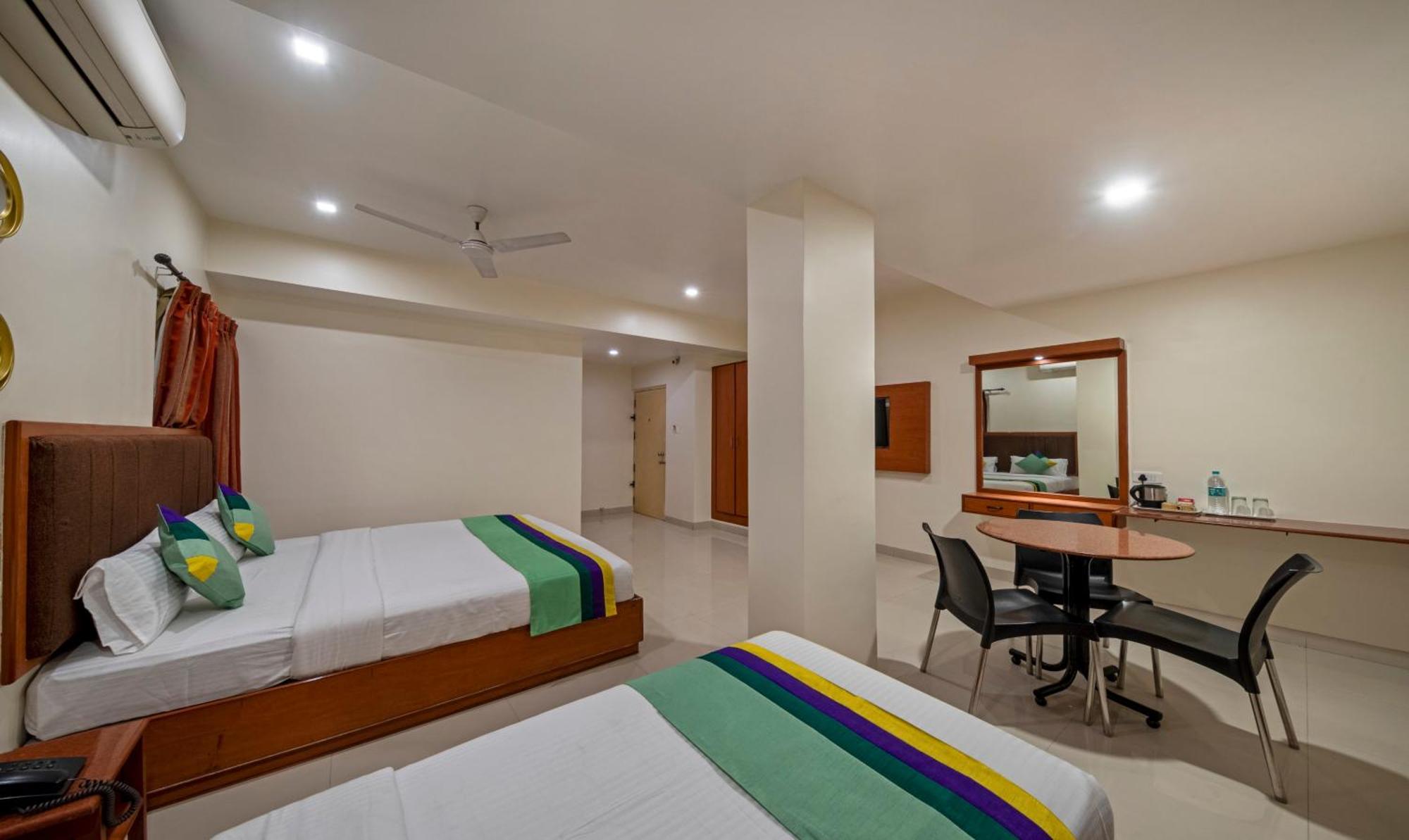 แฟ็บโฮเต็ล แซม เรซิเดนซี Hotel โคอิมบาทอร์ ภายนอก รูปภาพ