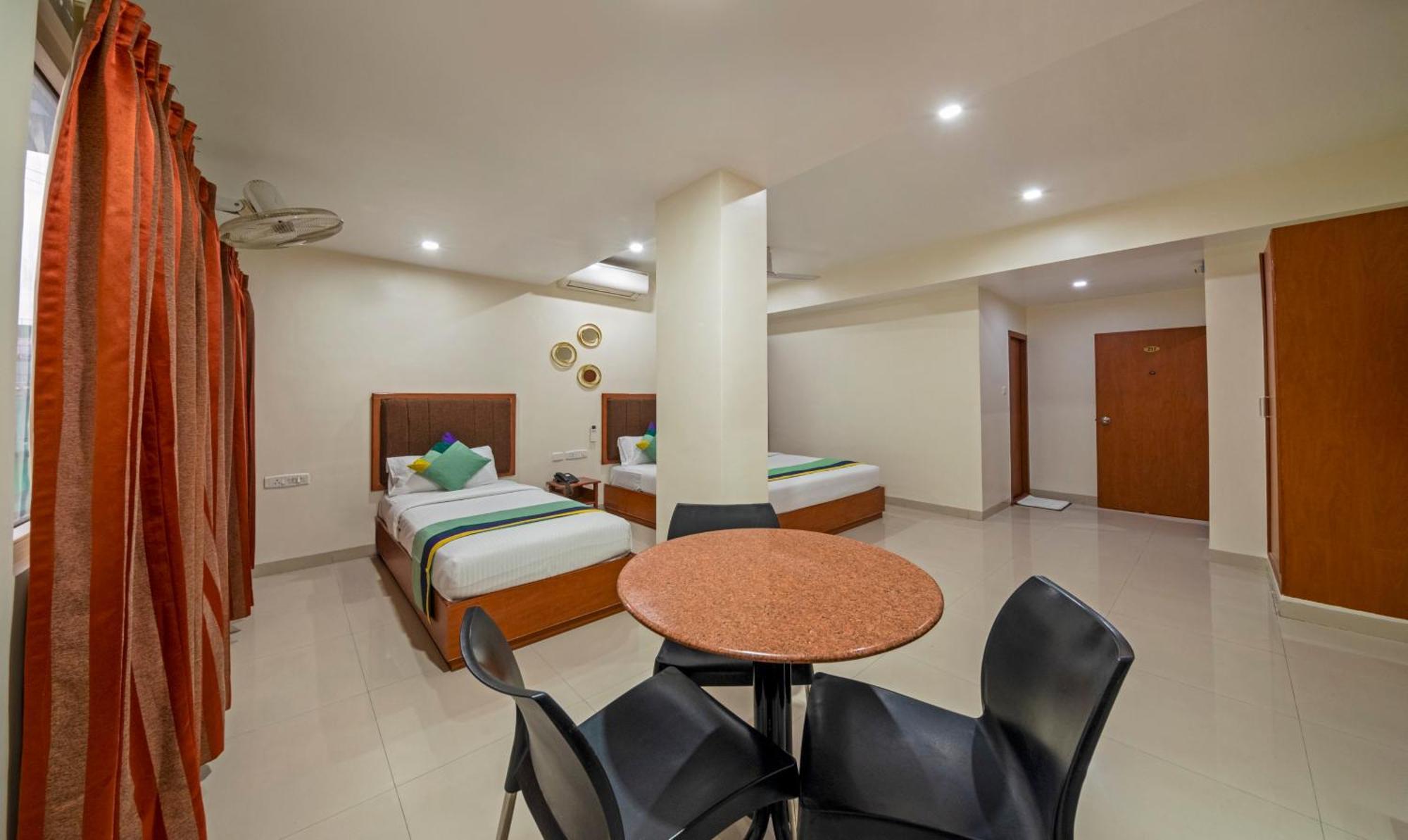 แฟ็บโฮเต็ล แซม เรซิเดนซี Hotel โคอิมบาทอร์ ภายนอก รูปภาพ
