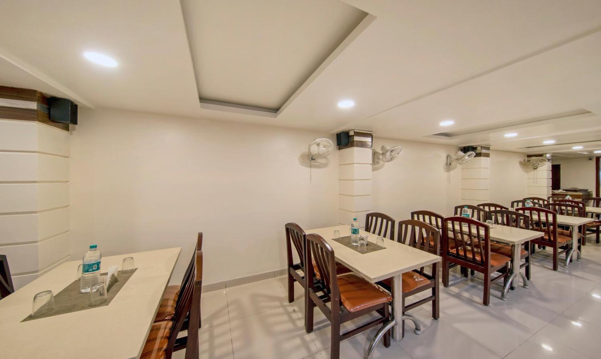 แฟ็บโฮเต็ล แซม เรซิเดนซี Hotel โคอิมบาทอร์ ภายนอก รูปภาพ